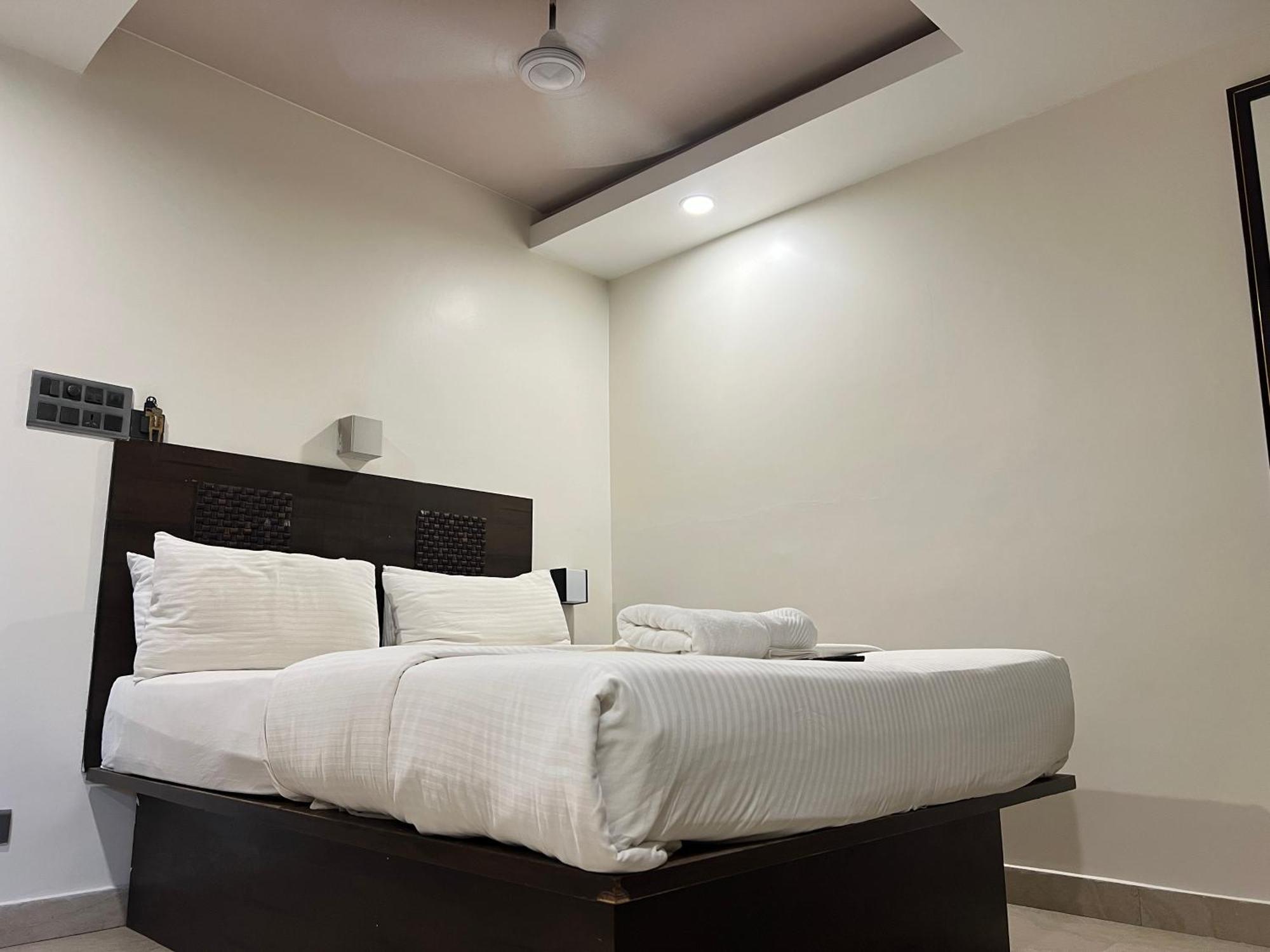 Diviyum Manor Hotel Port Blair Exterior foto