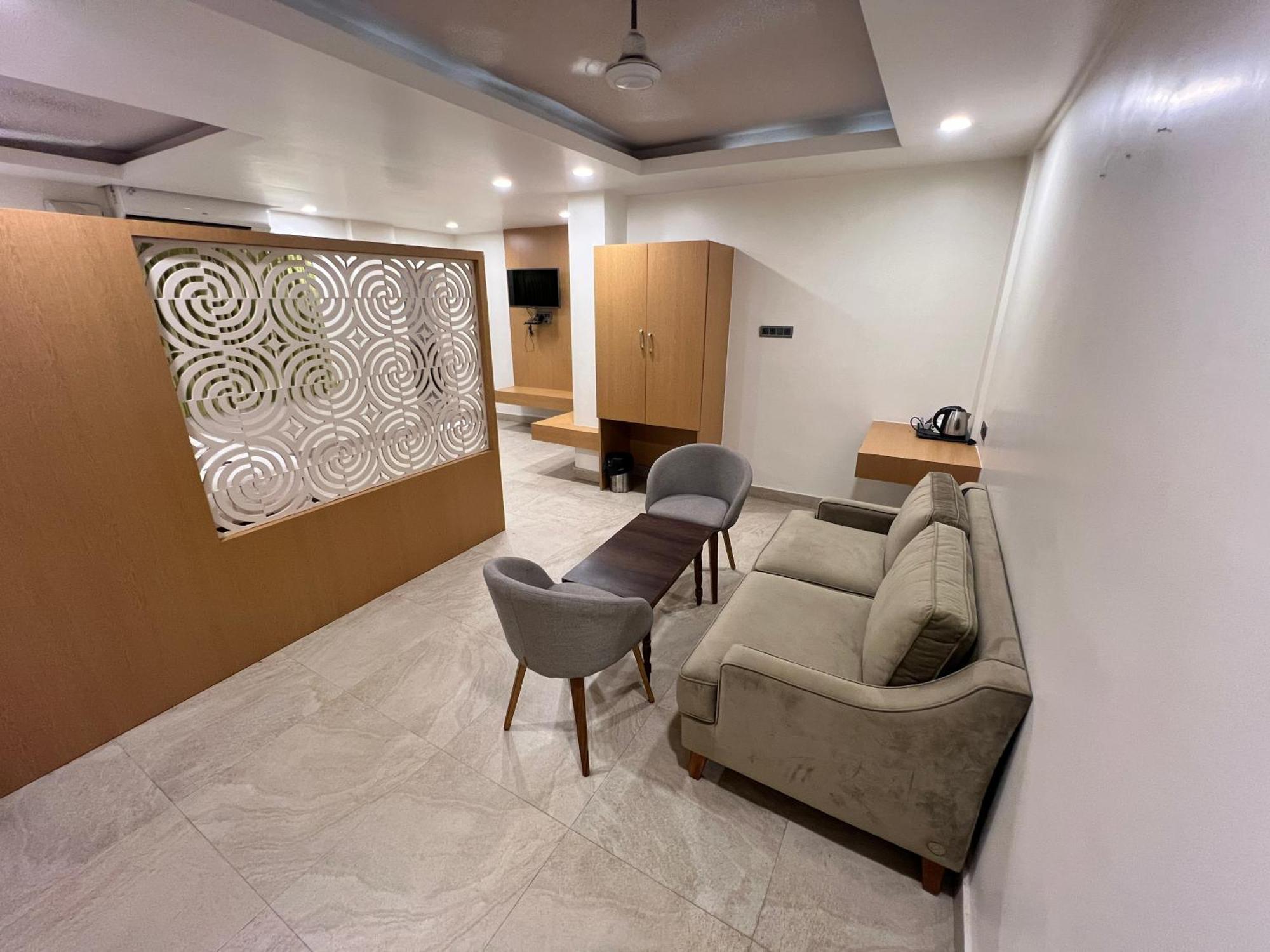 Diviyum Manor Hotel Port Blair Exterior foto